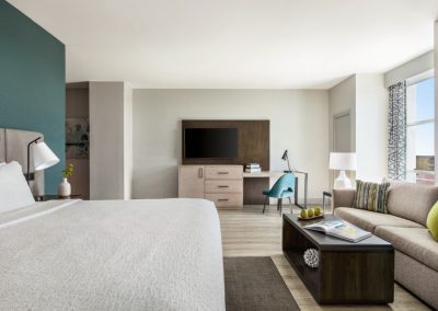 11th floor suite room